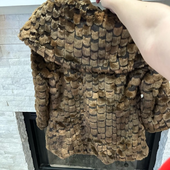 Guess faux fur coat ￼ - Picture 5 of 6